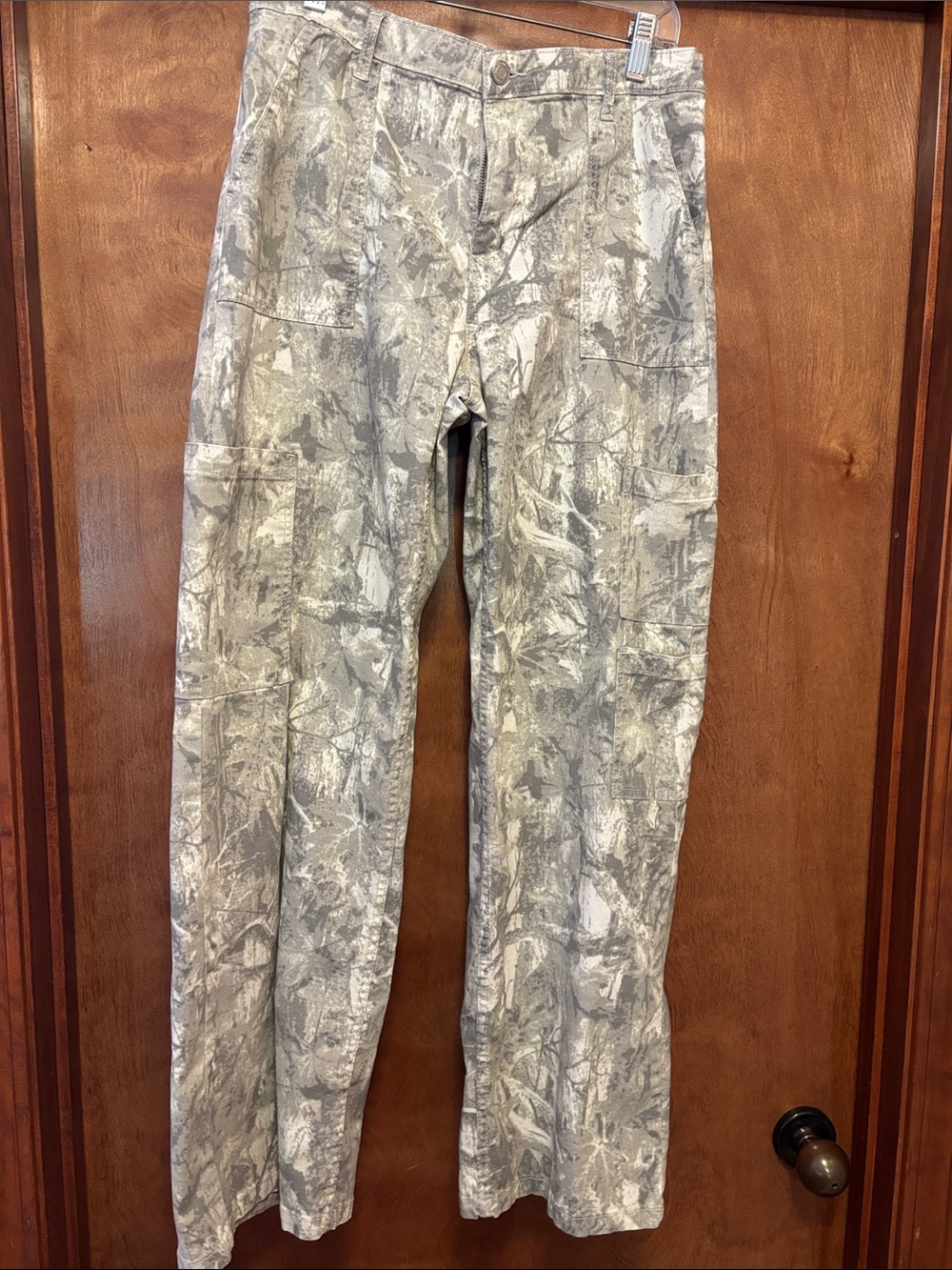 Women’s Camouflage Utility Pants - Gray Camo